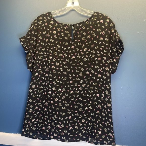 Floral print black blouse - Picture 8 of 11